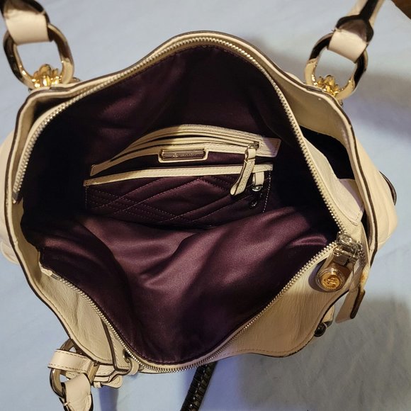 B. Makowsky Shoulder Bag - Picture 4 of 8